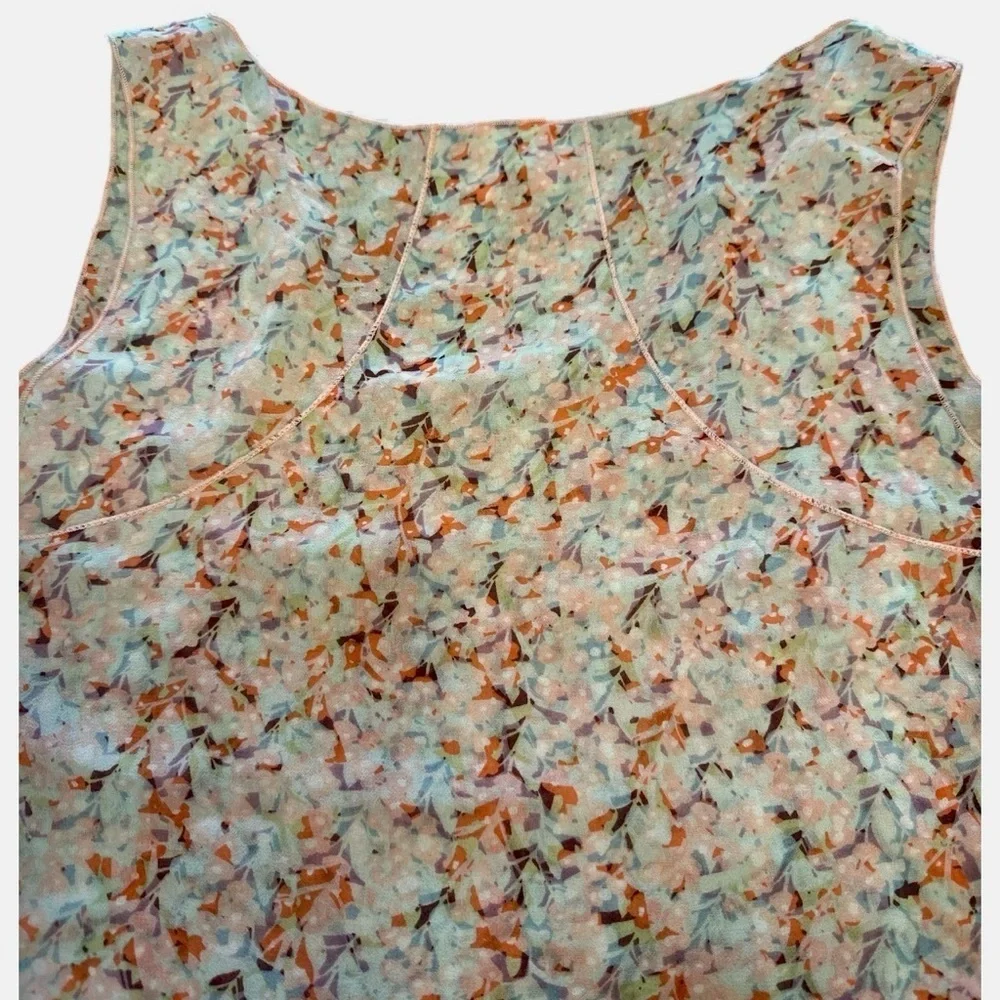 Cabi Sleeveless Floral Blouse Size XS White Pink V Neckline Style # 5032